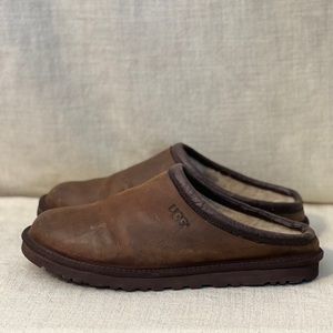 Men’s used brown UGG slippers size 10